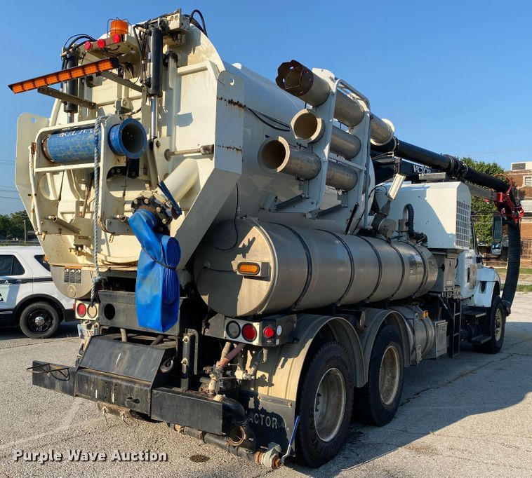 image for item JA9041 2008 International WorkStar 7400  vacuum truck
