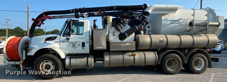 image for item JA9041 2008 International WorkStar 7400  vacuum truck