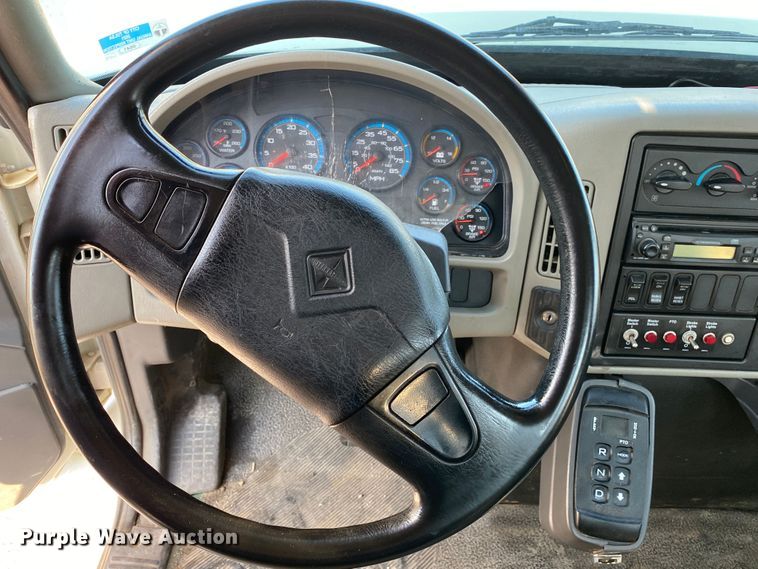 image for item JA9041 2008 International WorkStar 7400  vacuum truck