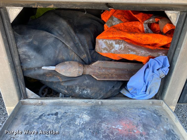 image for item JA9041 2008 International WorkStar 7400  vacuum truck