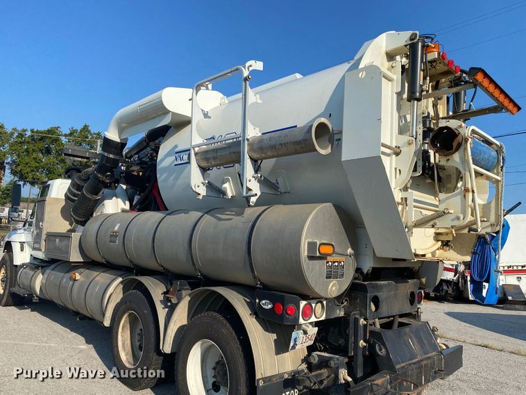 image for item JA9041 2008 International WorkStar 7400  vacuum truck