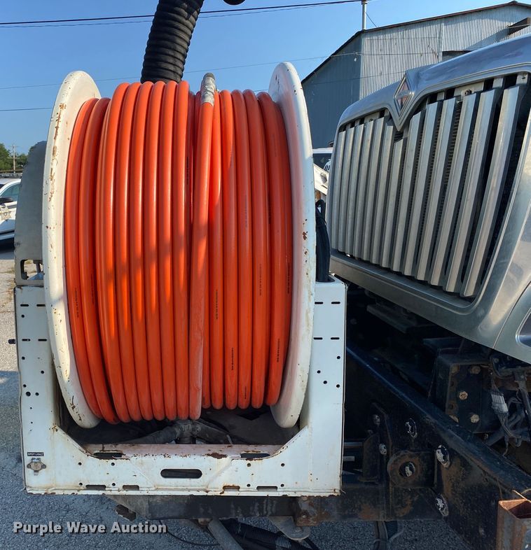 image for item JA9041 2008 International WorkStar 7400  vacuum truck