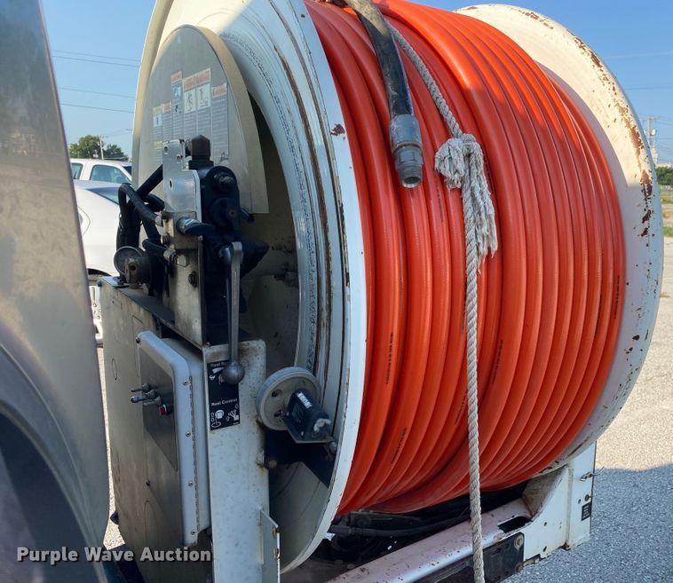 image for item JA9041 2008 International WorkStar 7400  vacuum truck