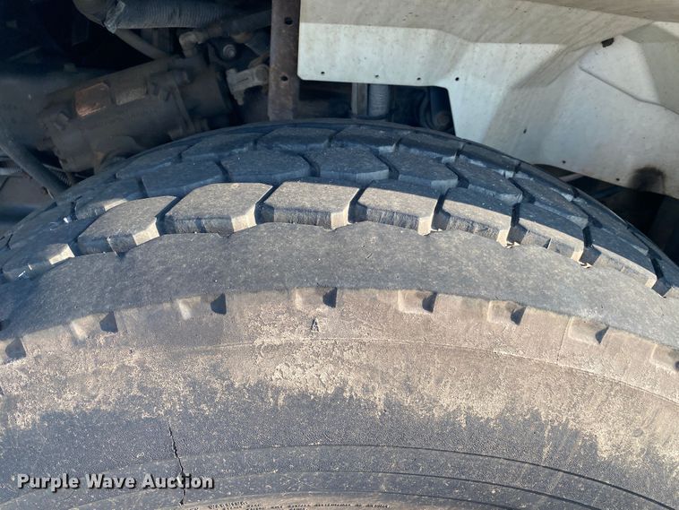 image for item JA9041 2008 International WorkStar 7400  vacuum truck