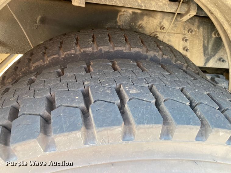 image for item JA9041 2008 International WorkStar 7400  vacuum truck