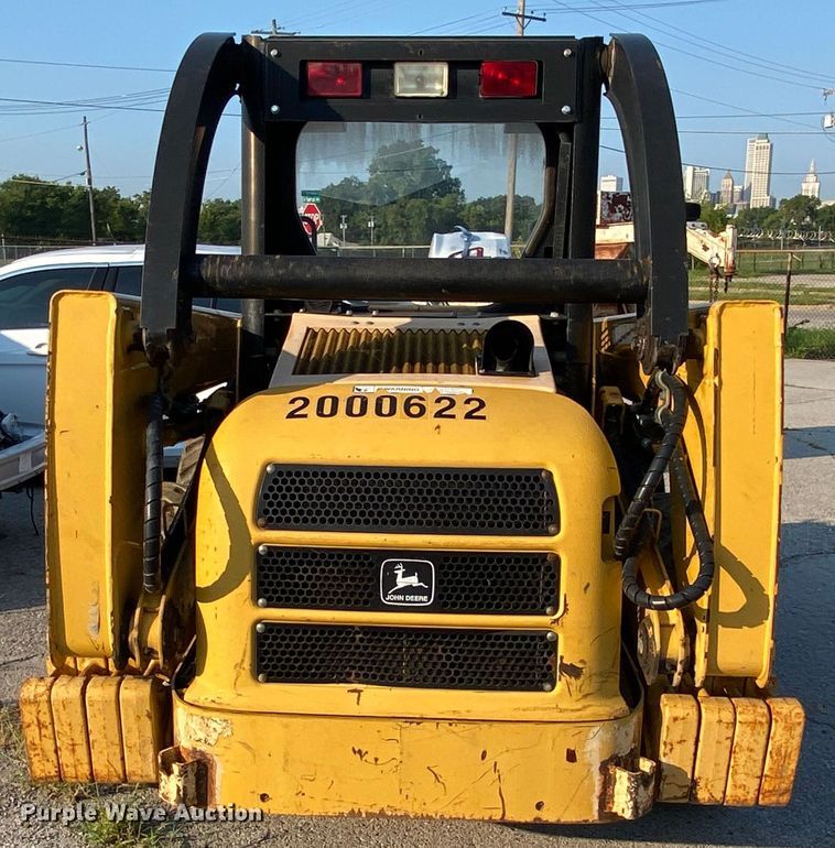 image for item JA9046 2000 John Deere 250  skid steer loader