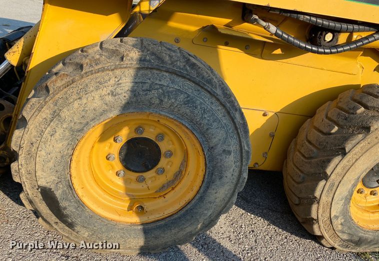 image for item JA9046 2000 John Deere 250  skid steer loader