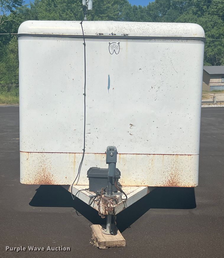 image for item JX9313 1996 W-W Trailers  enclosed cargo trailer