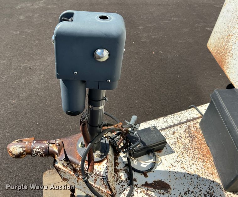 image for item JX9313 1996 W-W Trailers  enclosed cargo trailer