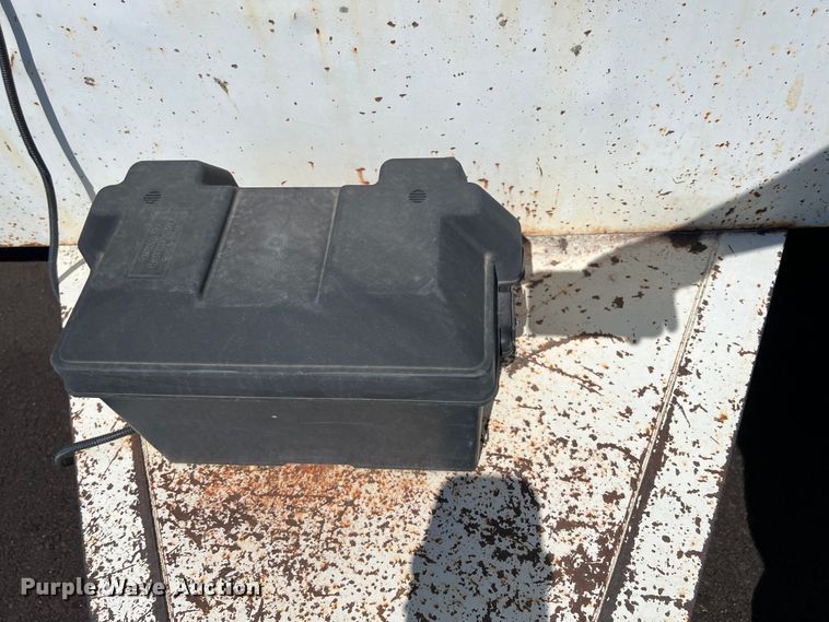 image for item JX9313 1996 W-W Trailers  enclosed cargo trailer