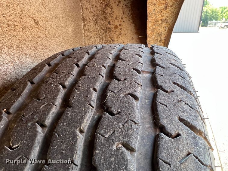 image for item JX9313 1996 W-W Trailers  enclosed cargo trailer