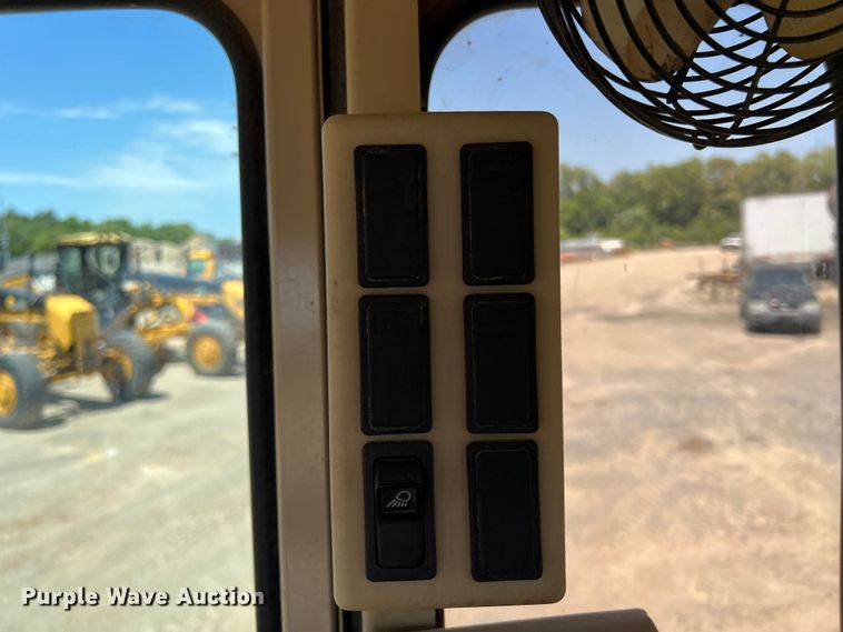 image for item JX9424 2007 Caterpillar 12H  motor grader