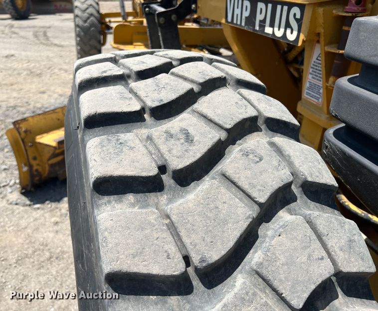 image for item JX9424 2007 Caterpillar 12H  motor grader