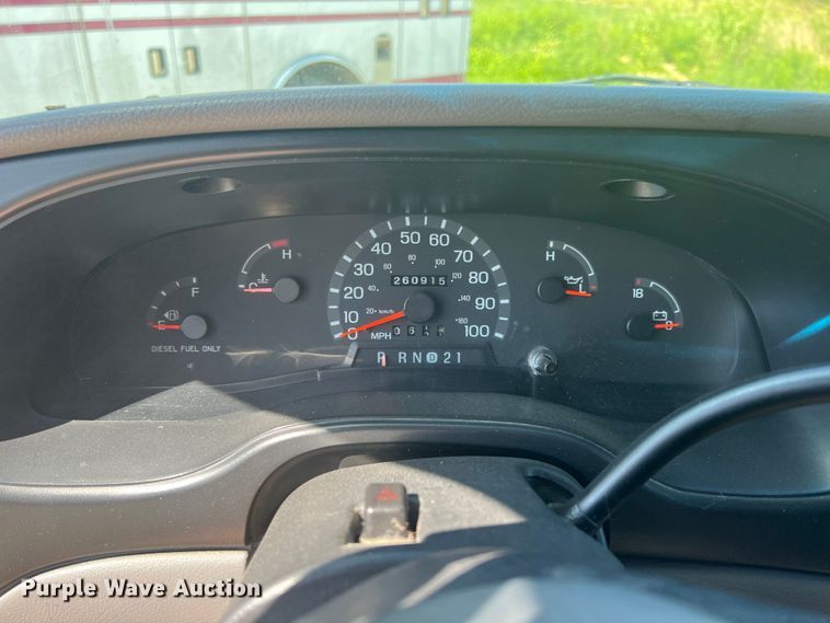 image for item JX9462 2001 Ford E450 Super Duty  ambulance