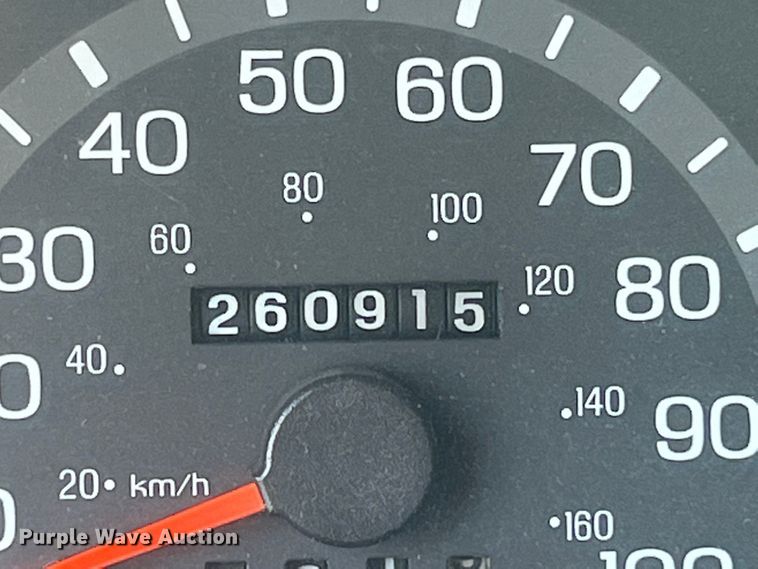 image for item JX9462 2001 Ford E450 Super Duty  ambulance