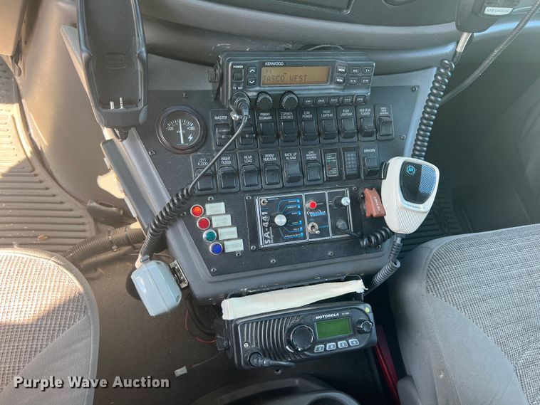 image for item JX9462 2001 Ford E450 Super Duty  ambulance