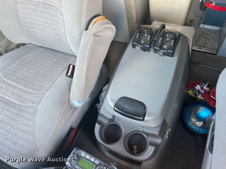 image for item JX9462 2001 Ford E450 Super Duty  ambulance