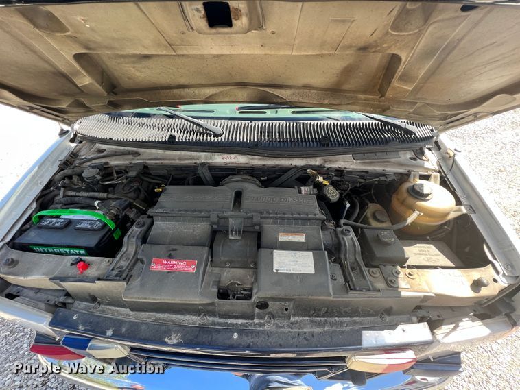 image for item JX9462 2001 Ford E450 Super Duty  ambulance