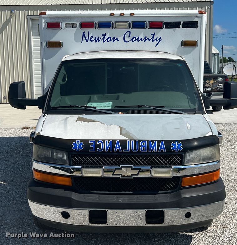image for item JX9463 2009 Chevrolet Express 3500  ambulance