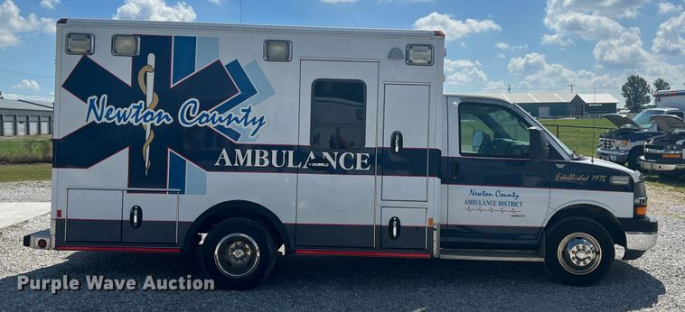 image for item JX9463 2009 Chevrolet Express 3500  ambulance