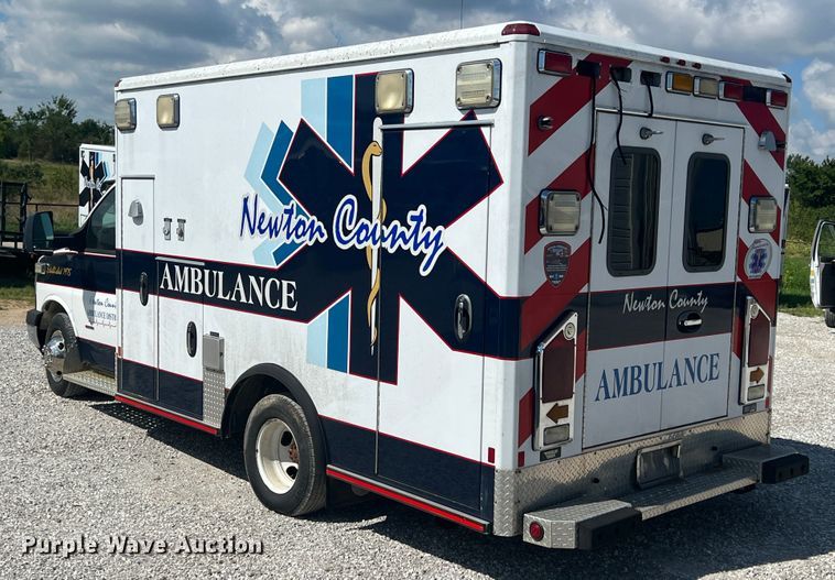 image for item JX9463 2009 Chevrolet Express 3500  ambulance