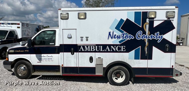 image for item JX9463 2009 Chevrolet Express 3500  ambulance