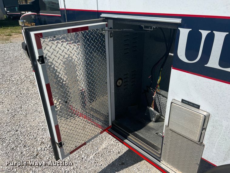 image for item JX9463 2009 Chevrolet Express 3500  ambulance