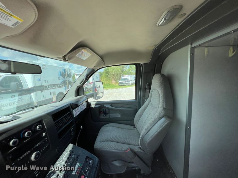 image for item JX9463 2009 Chevrolet Express 3500  ambulance