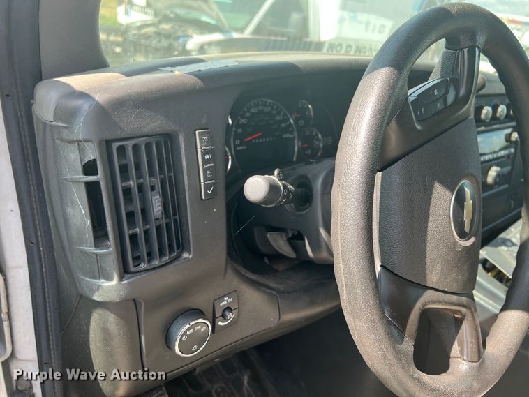 image for item JX9463 2009 Chevrolet Express 3500  ambulance