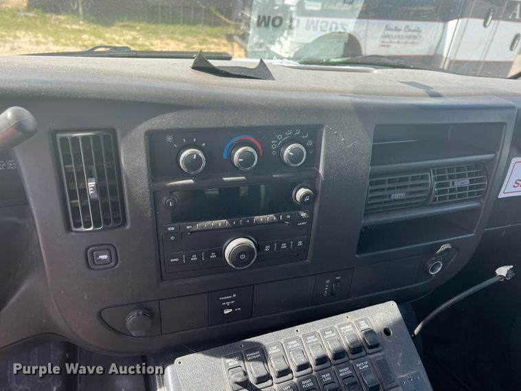 image for item JX9463 2009 Chevrolet Express 3500  ambulance