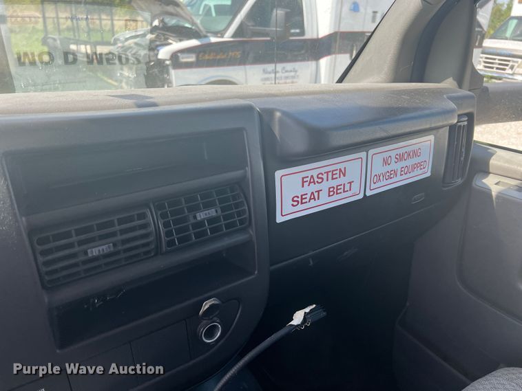 image for item JX9463 2009 Chevrolet Express 3500  ambulance