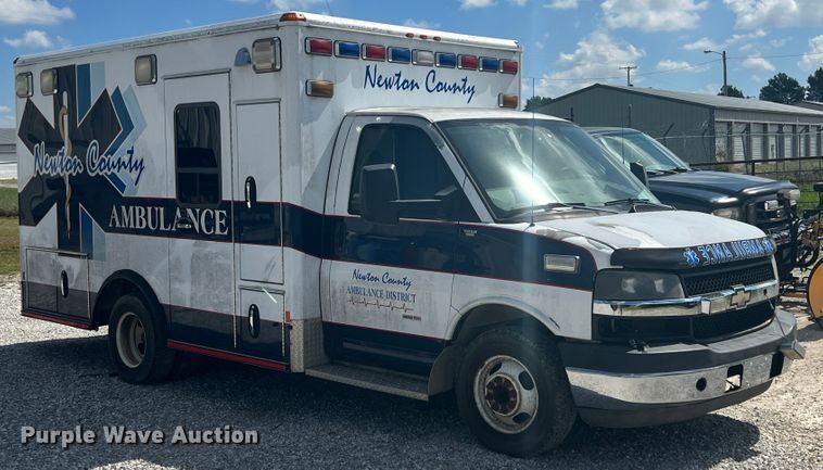 image for item JX9464 2009 Chevrolet Express 3500  ambulance