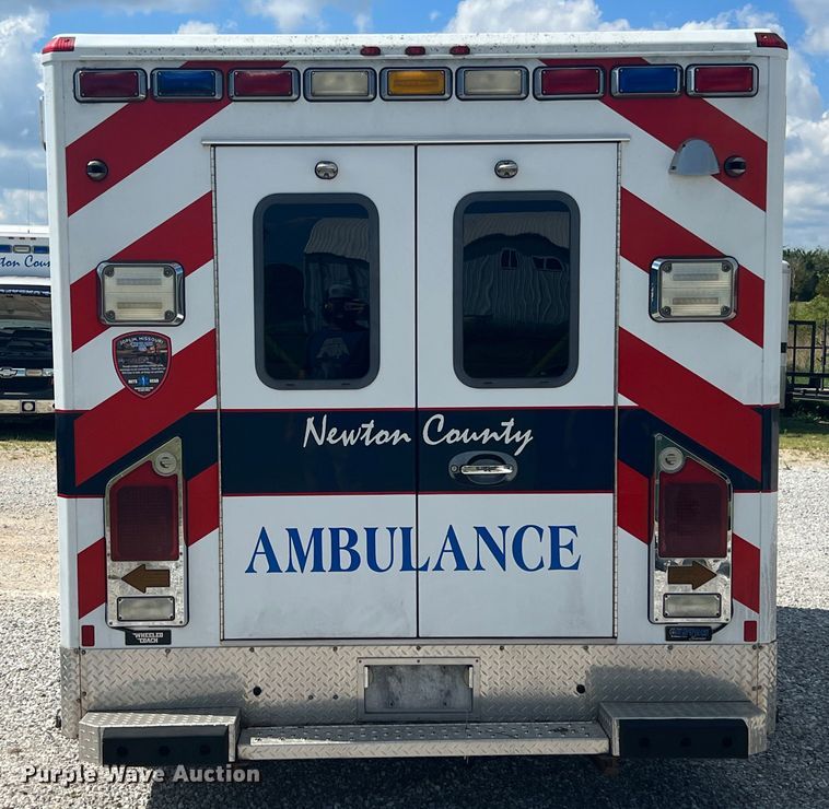 image for item JX9464 2009 Chevrolet Express 3500  ambulance