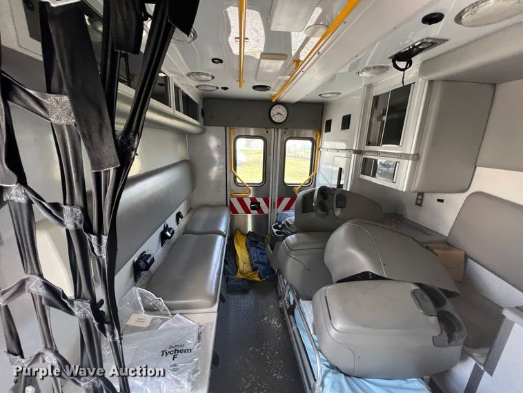 image for item JX9464 2009 Chevrolet Express 3500  ambulance