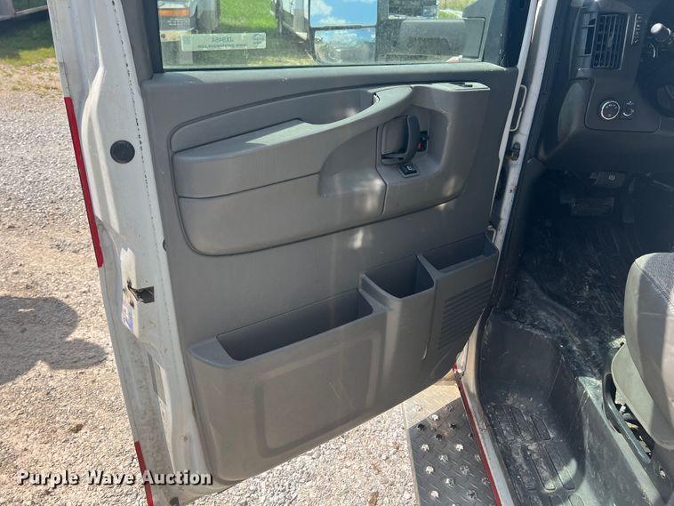 image for item JX9464 2009 Chevrolet Express 3500  ambulance