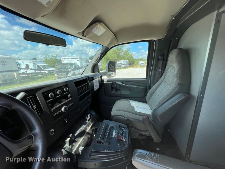 image for item JX9464 2009 Chevrolet Express 3500  ambulance