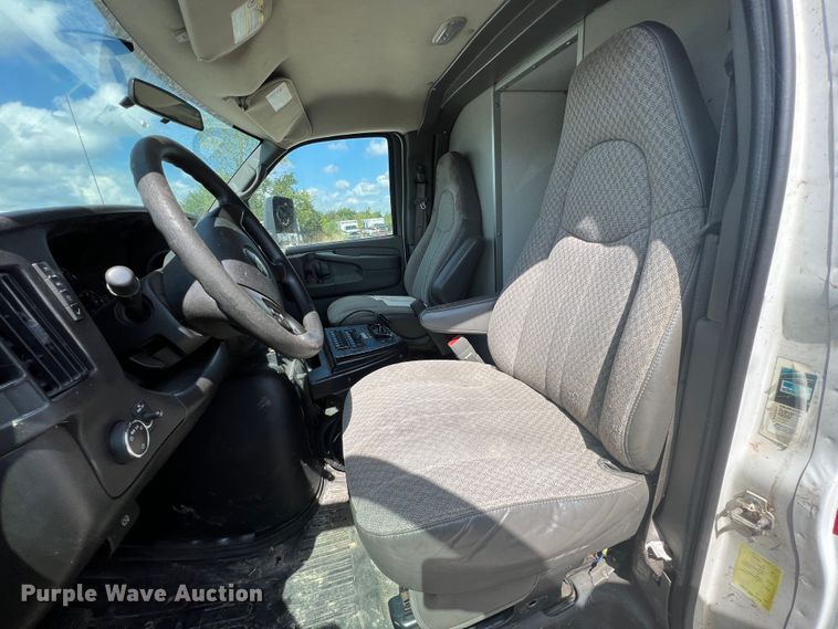 image for item JX9464 2009 Chevrolet Express 3500  ambulance