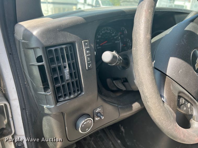 image for item JX9464 2009 Chevrolet Express 3500  ambulance