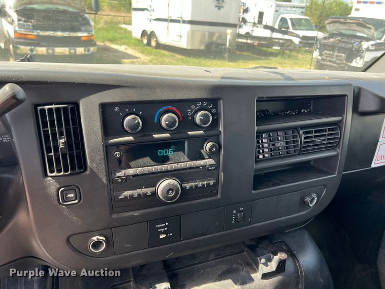 image for item JX9464 2009 Chevrolet Express 3500  ambulance