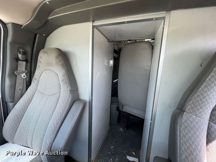 image for item JX9464 2009 Chevrolet Express 3500  ambulance