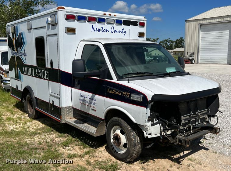 image for item JX9465 2014 Chevrolet Express G3500  ambulance