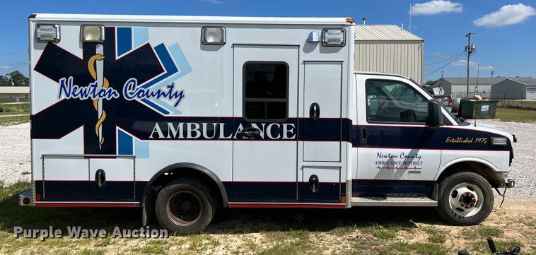 image for item JX9465 2014 Chevrolet Express G3500  ambulance