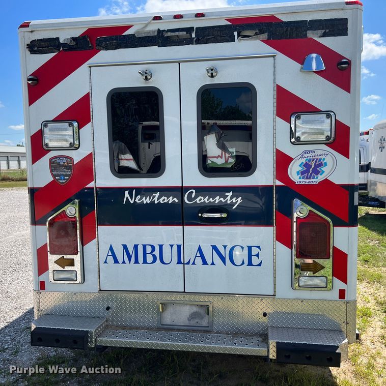 image for item JX9465 2014 Chevrolet Express G3500  ambulance