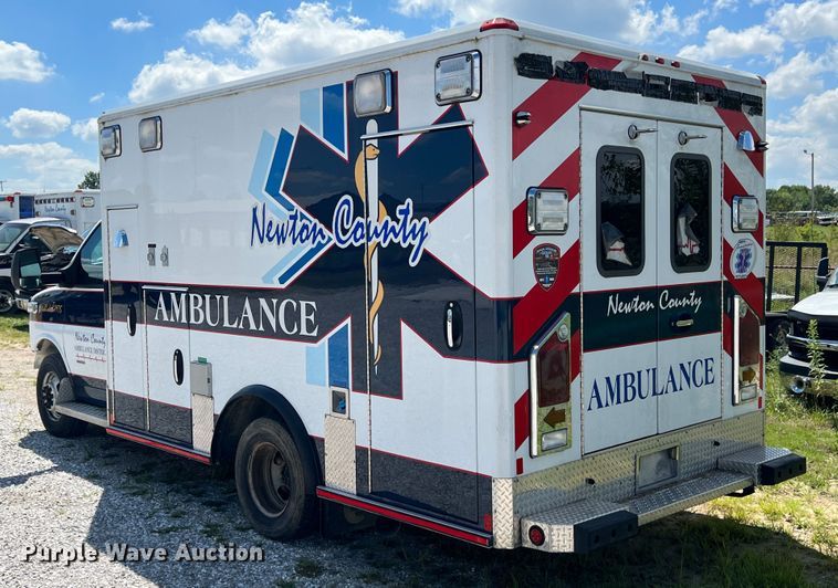 image for item JX9465 2014 Chevrolet Express G3500  ambulance