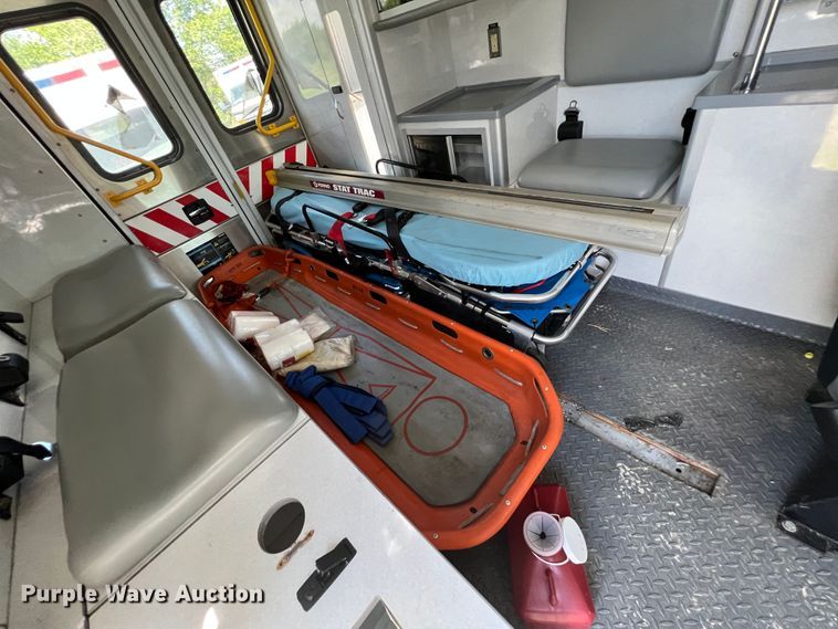 image for item JX9465 2014 Chevrolet Express G3500  ambulance