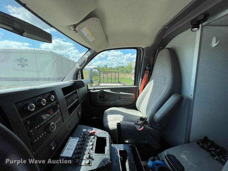 image for item JX9465 2014 Chevrolet Express G3500  ambulance