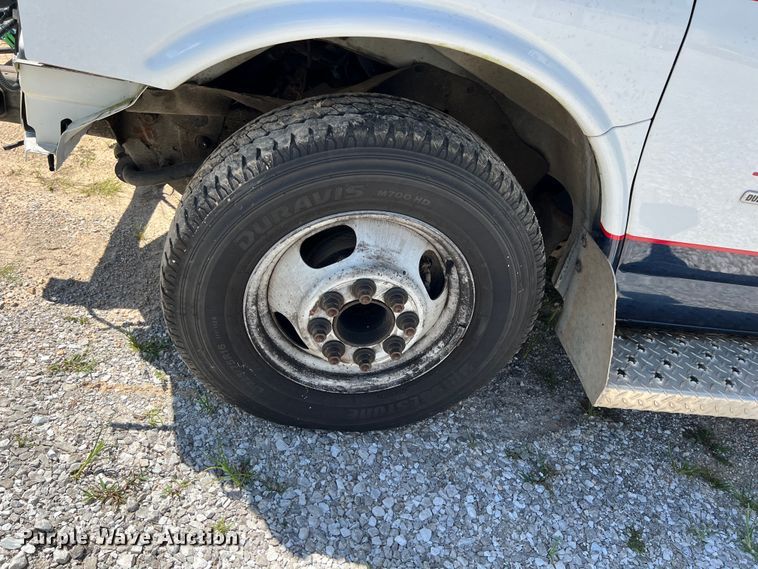 image for item JX9465 2014 Chevrolet Express G3500  ambulance