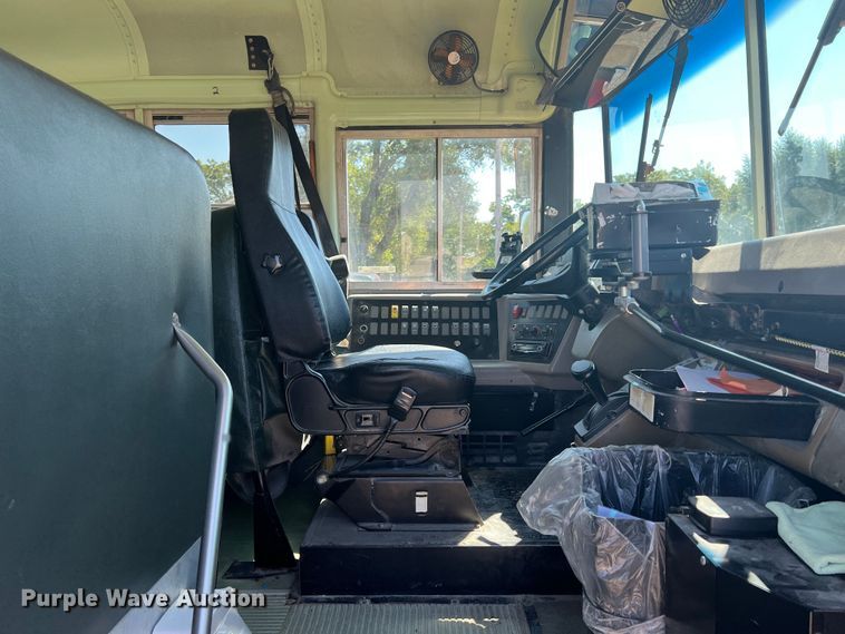 image for item JX9472 2007 Freightliner FS65  school bus