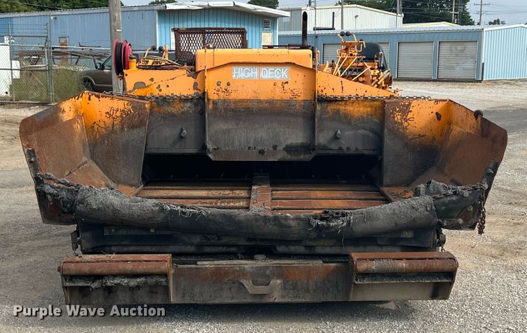 image for item JX9477 2000 LeeBoy L8500  paver