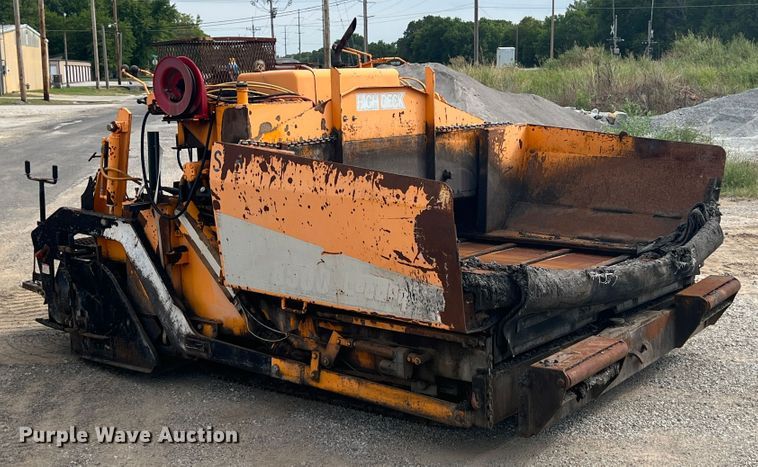 image for item JX9477 2000 LeeBoy L8500  paver